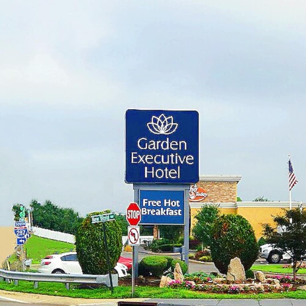 Garden Executive Hotel South Plainfield Buitenkant foto